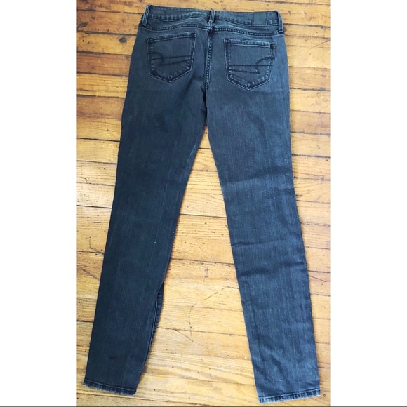 American Eagle Skinny Distressed Jean’s - Picture 2 of 6